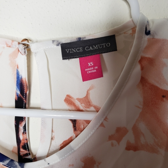Vince Camuto Water Color Kimono Sleeve Crossover - Picture 3 of 6